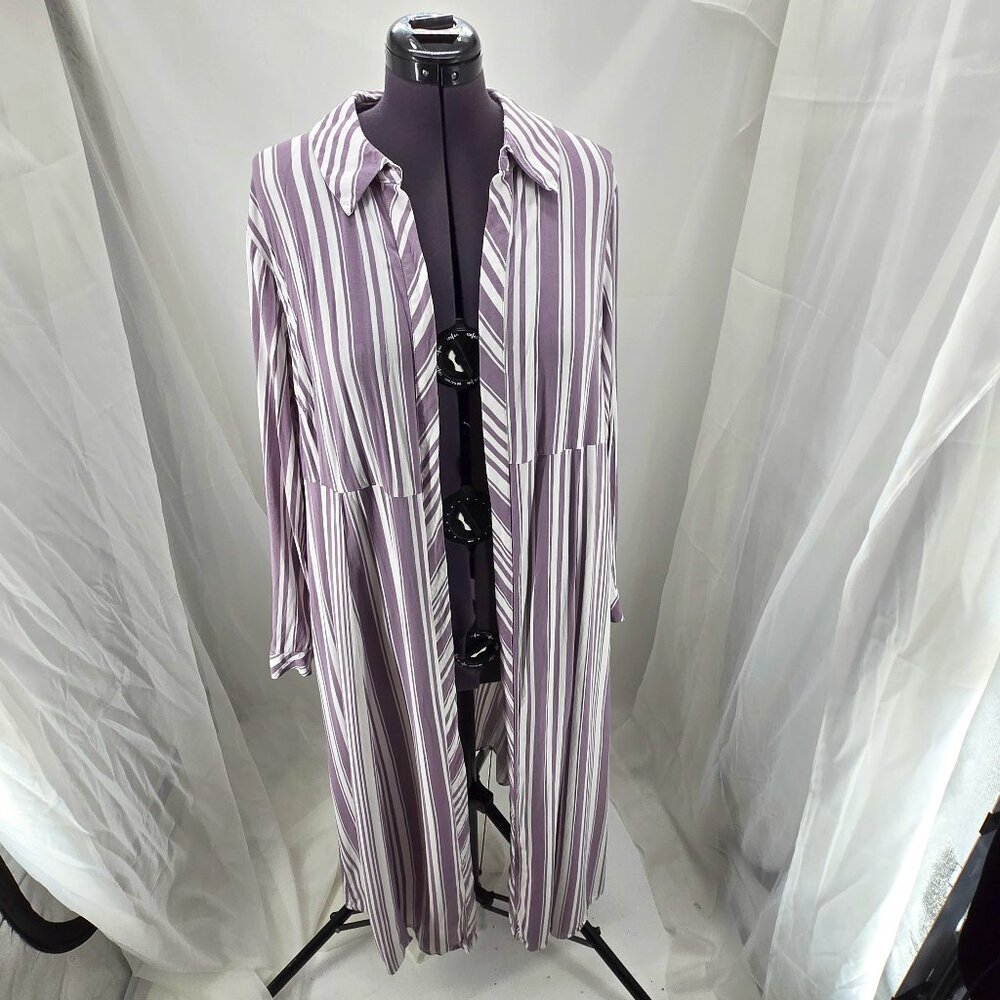 725-8 Torrid Lavender Purple & White Duster Kimono Size 2 18/20